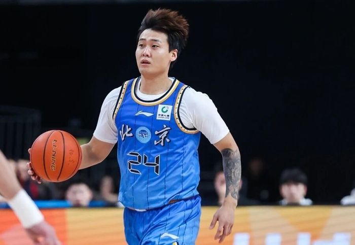 北京男篮伤病潮再添赵睿 两队外援动态引关注