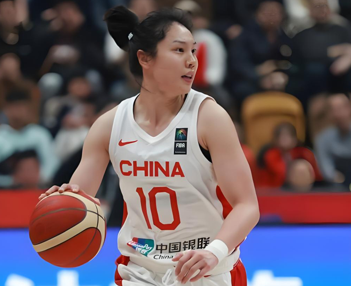 张茹首发出场0分3次犯规被弃用 中国女篮力克巴