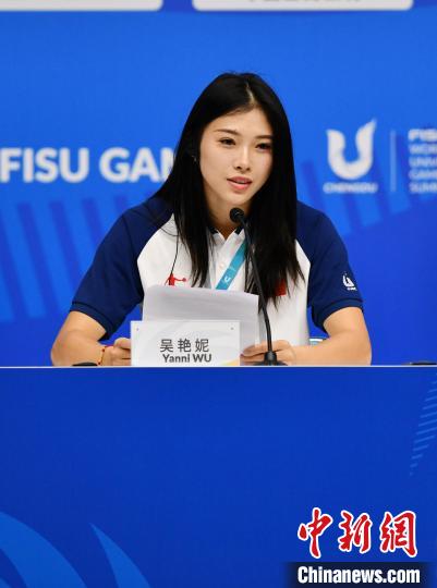 跨栏追光女孩吴艳妮：生日当天亮相大运会，讲