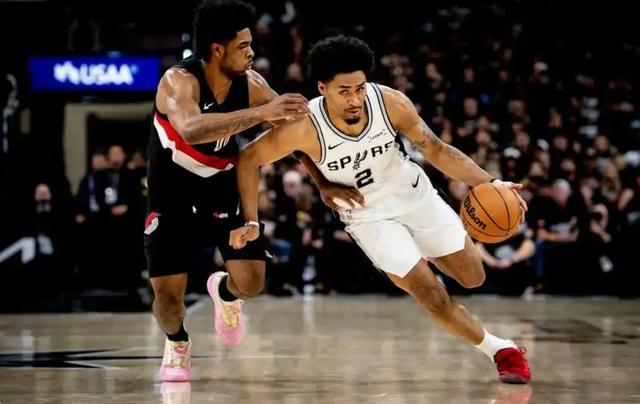 文班亚马伤退马刺遭逆转开拓者客场取胜